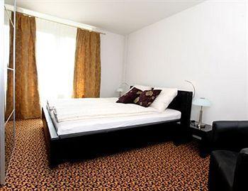 Guesthouse Dienerstrasse Цюрих Экстерьер фото